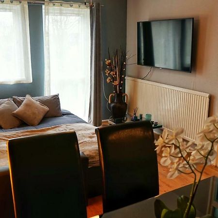 North London Apartment - Edmonton Eksteriør bilde
