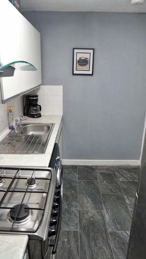 North London Apartment - Edmonton Eksteriør bilde